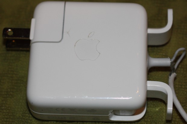 macbook-fray2 Macbook Air Power Adapter Cable